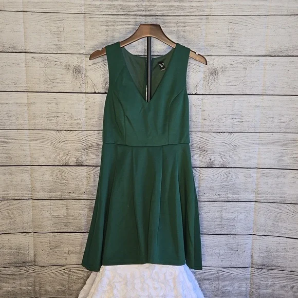 Windsor | Dresses | Windsor Green Mini Dress Womens Size Small Decent  Condition | Poshmark